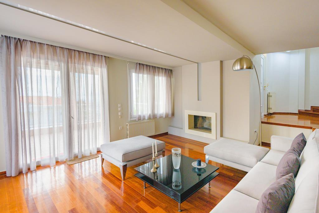 Villa Politia Athena Bagian luar foto