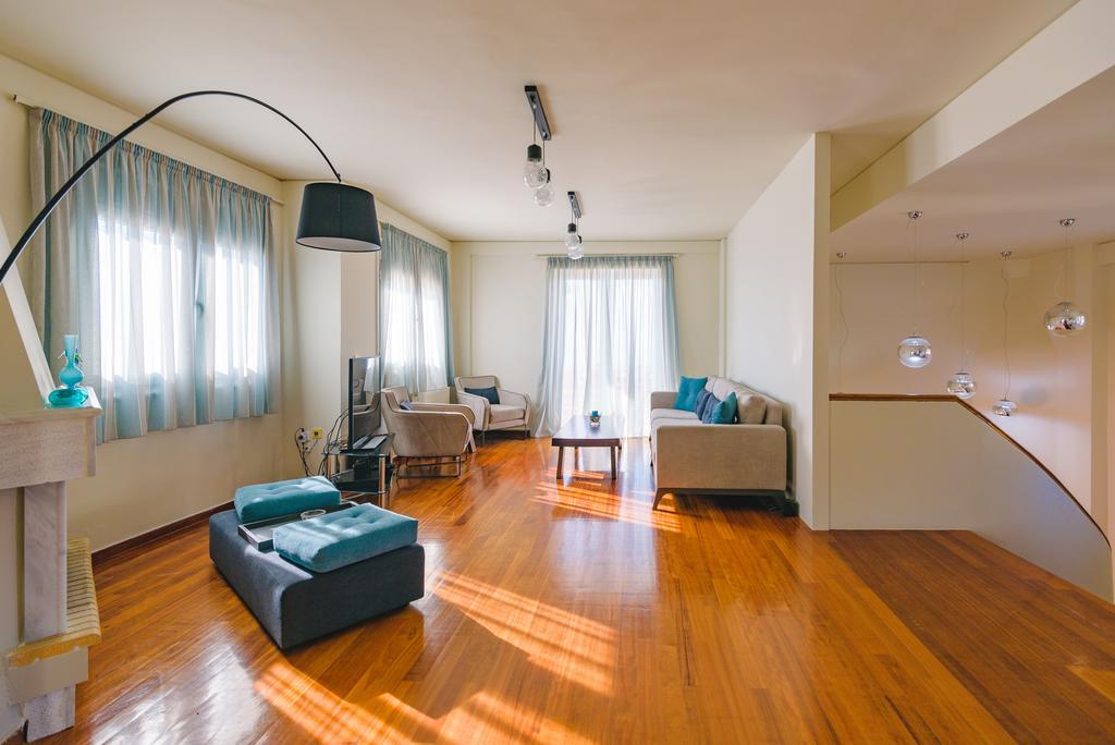 Villa Politia Athena Bagian luar foto